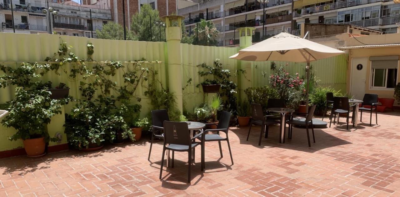 Paraiso Hostel Барселона Экстерьер фото