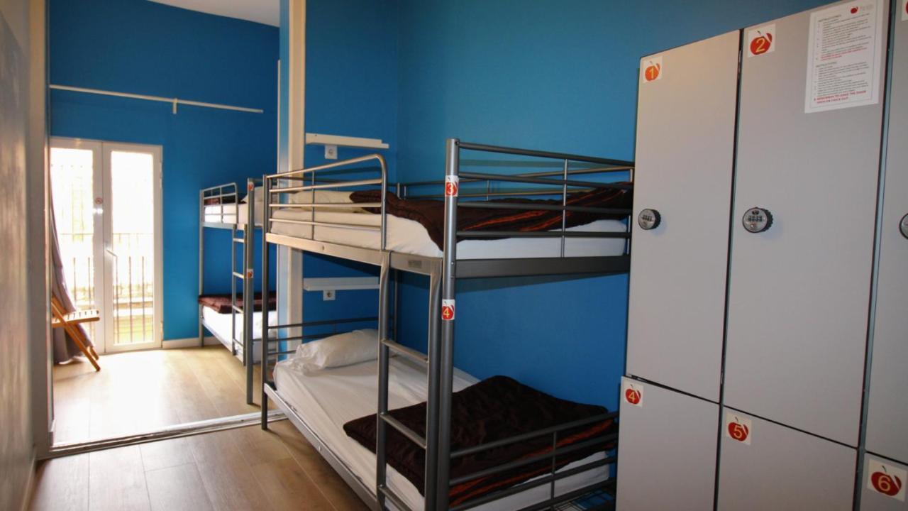 Paraiso Hostel Барселона Экстерьер фото